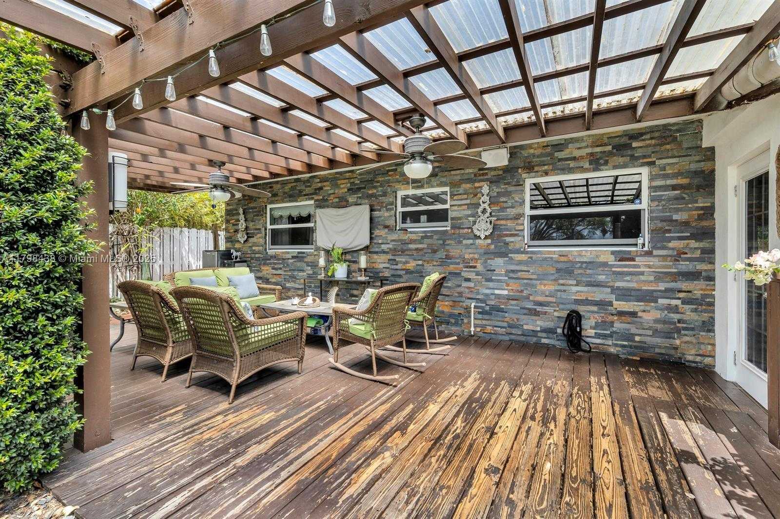Small Image of 4221 NORTH EAST 16TH AVE, Oakland Park Number 9