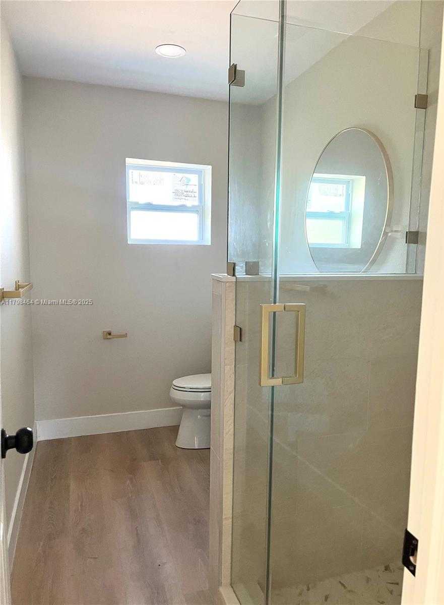 Small Image of 1300 WAITE DR, Fort Myers Number 10