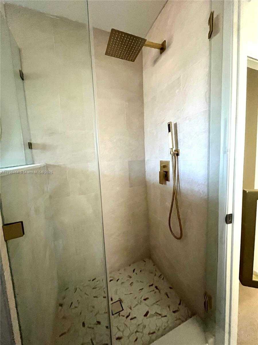 Small Image of 1300 WAITE DR, Fort Myers Number 11