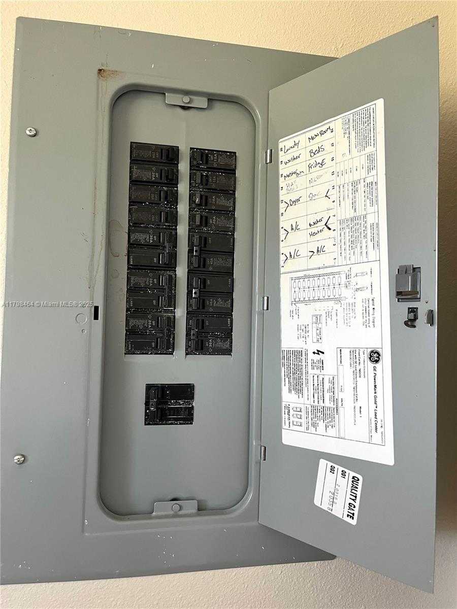 Small Image of 1300 WAITE DR, Fort Myers Number 15