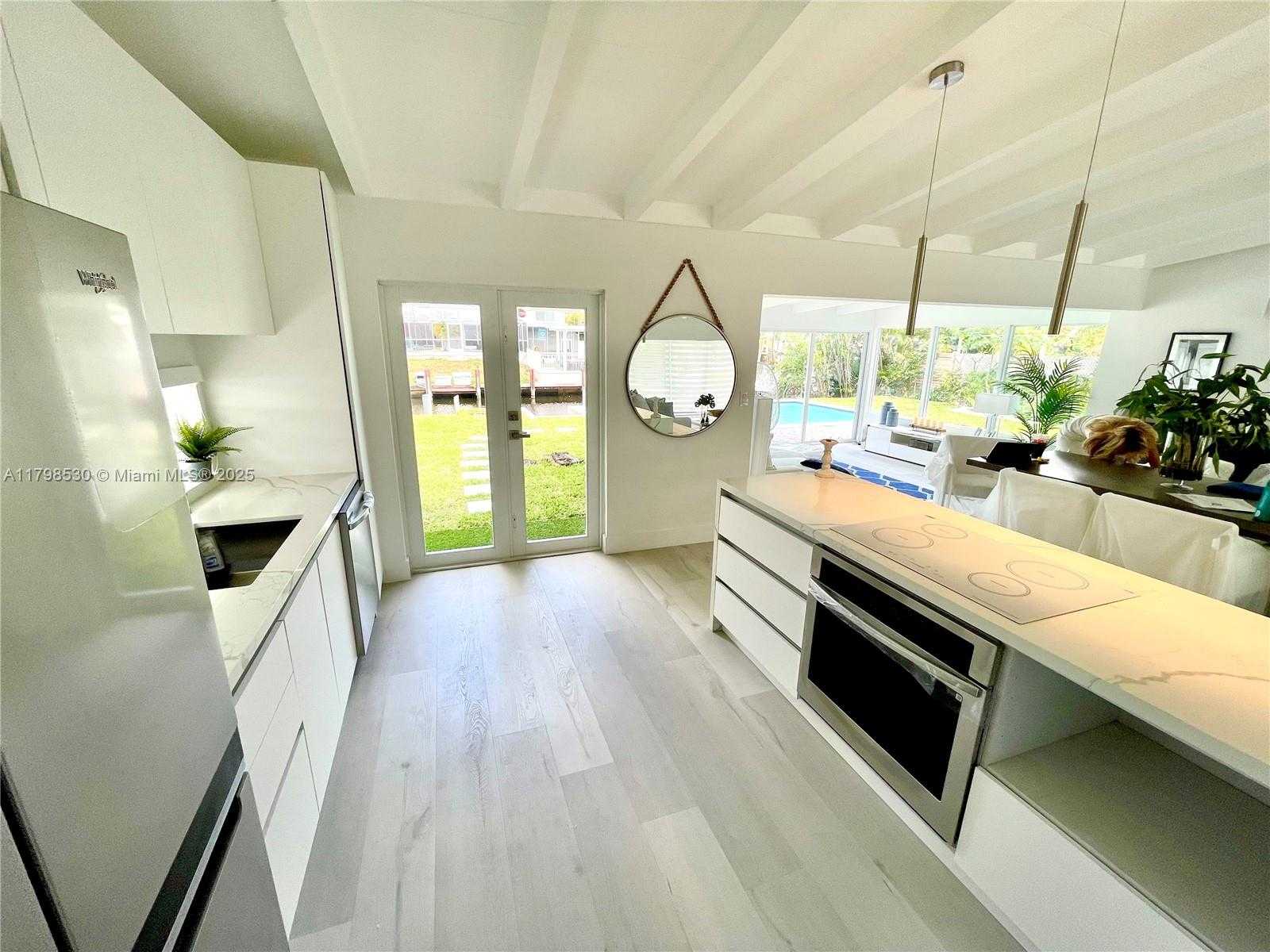 Small Image of 2424 TORTUGAS LN, Fort Lauderdale Number 20