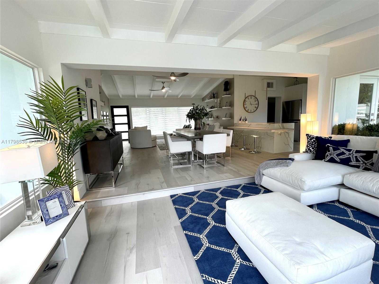 Small Image of 2424 TORTUGAS LN, Fort Lauderdale Number 21