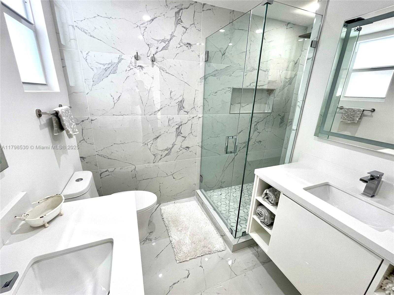 Small Image of 2424 TORTUGAS LN, Fort Lauderdale Number 31