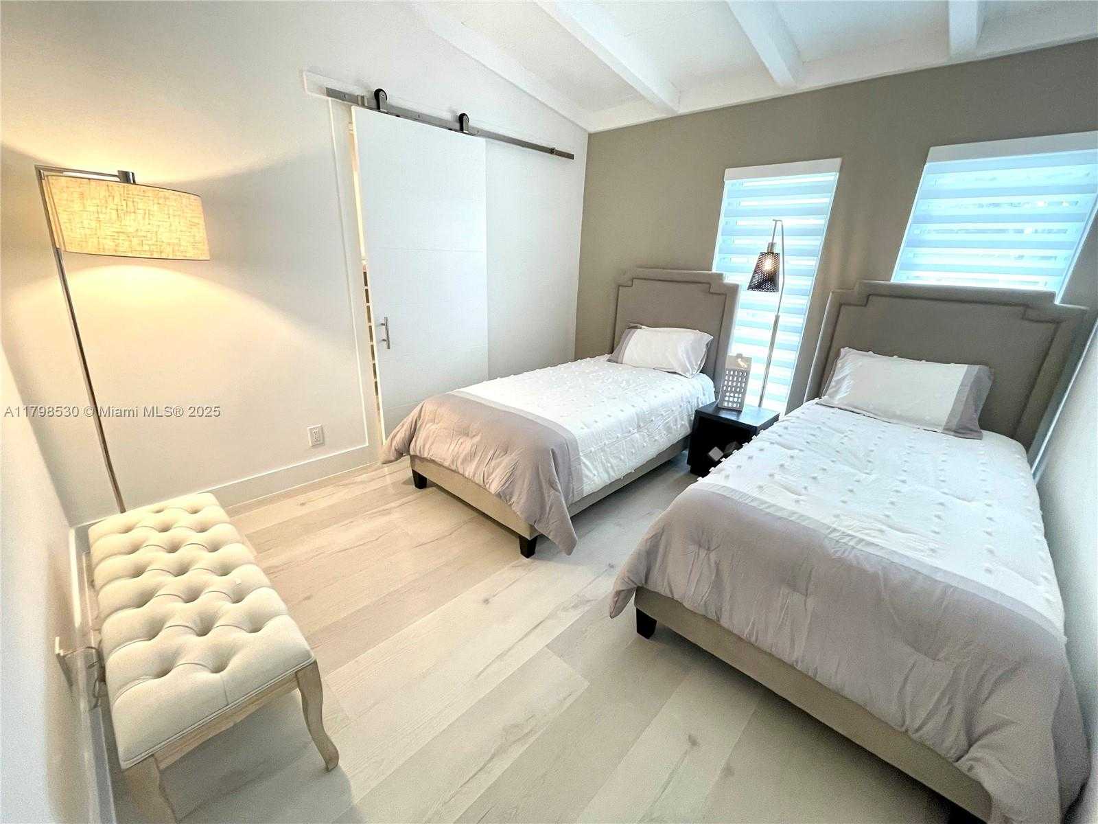 Small Image of 2424 TORTUGAS LN, Fort Lauderdale Number 34