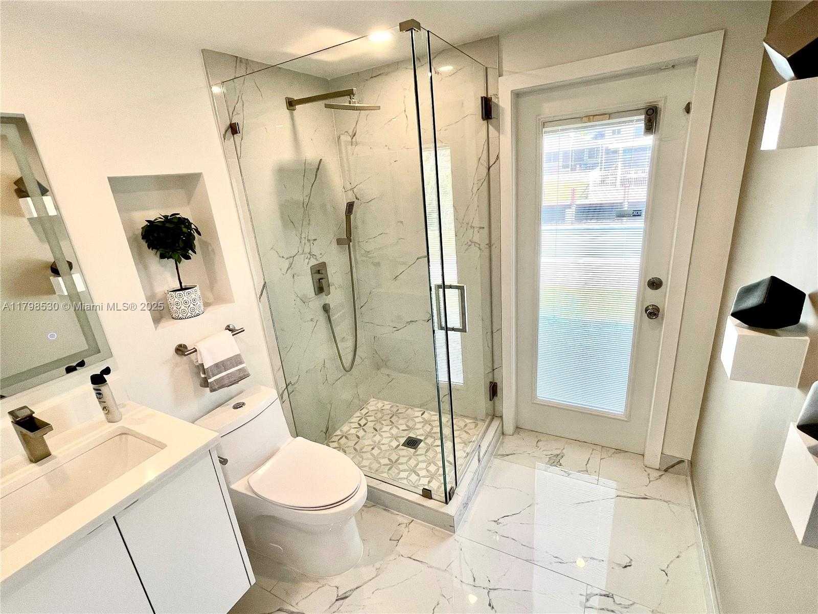 Small Image of 2424 TORTUGAS LN, Fort Lauderdale Number 44