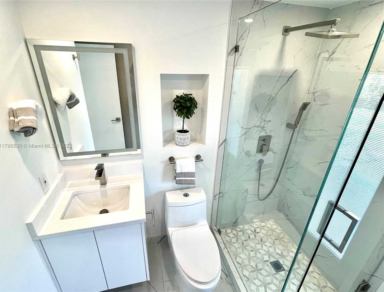 Small Image of 2424 TORTUGAS LN, Fort Lauderdale Number 46