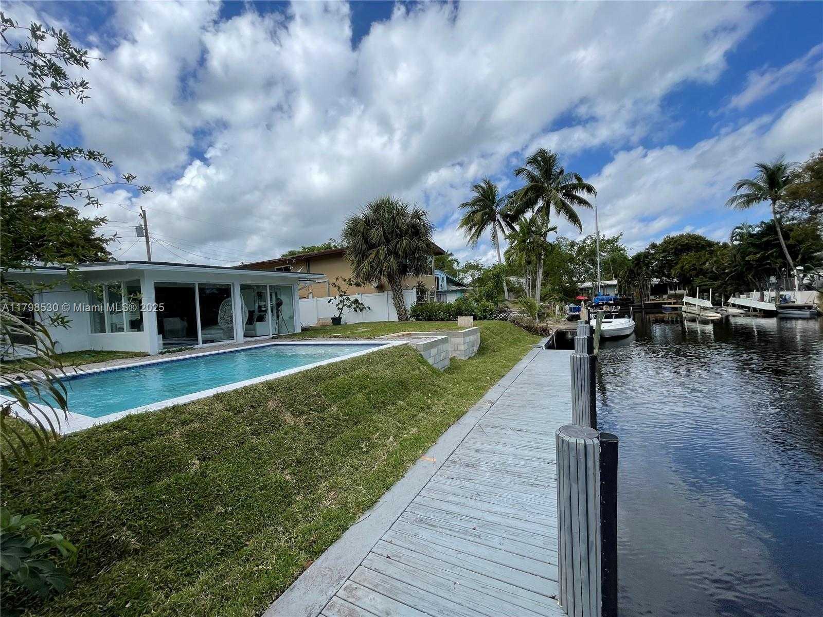 Small Image of 2424 TORTUGAS LN, Fort Lauderdale Number 49
