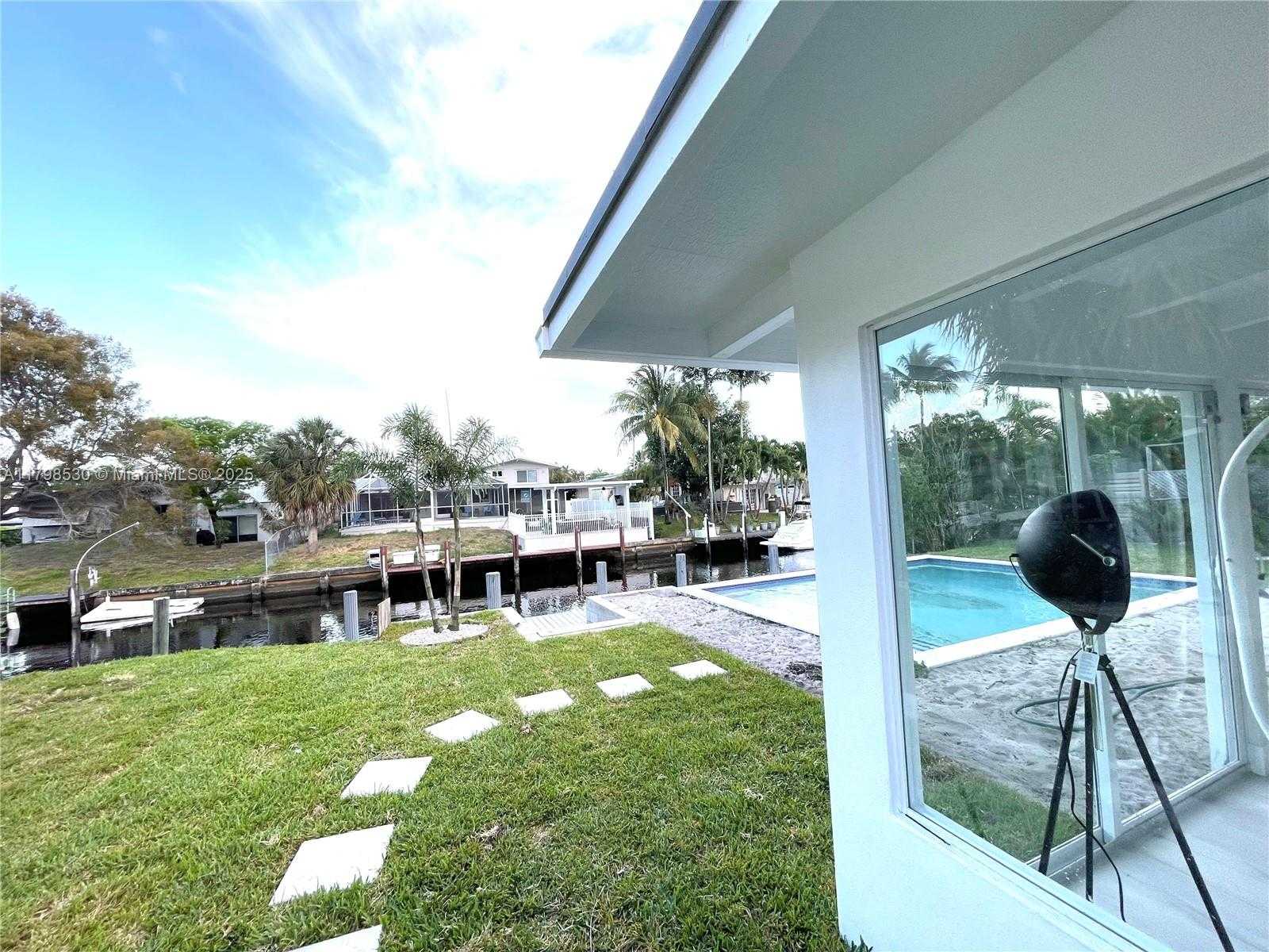 Small Image of 2424 TORTUGAS LN, Fort Lauderdale Number 54