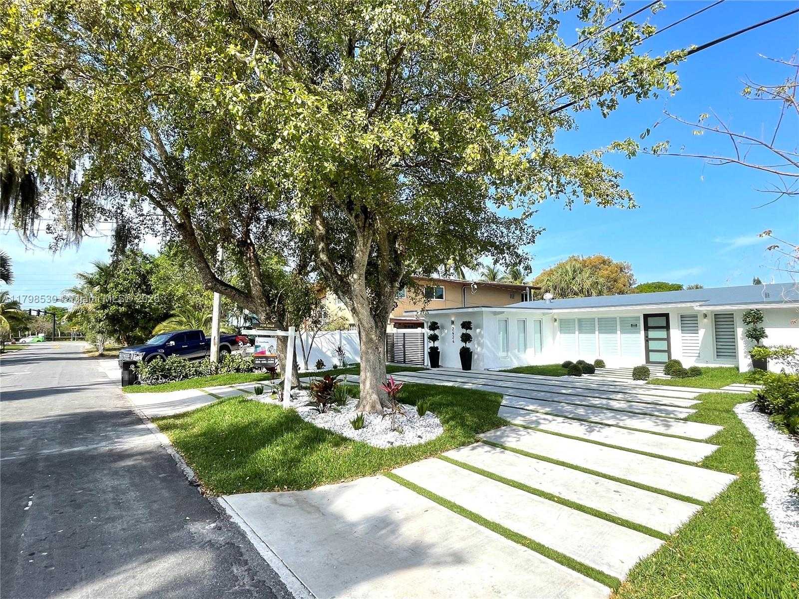Small Image of 2424 TORTUGAS LN, Fort Lauderdale Number 7