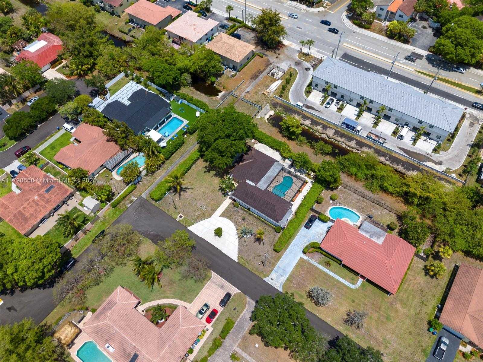 Small Image of 3705 NORTH WEST 82ND AVE, Coral Springs Number 38