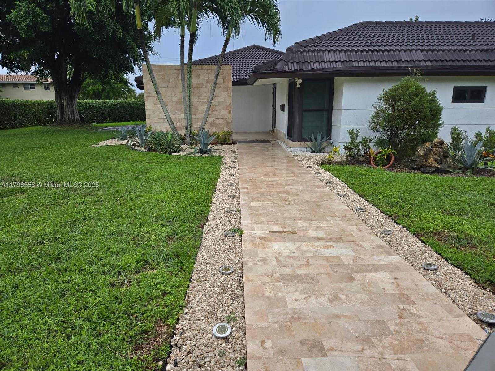 Small Image of 3705 NORTH WEST 82ND AVE, Coral Springs Number 4
