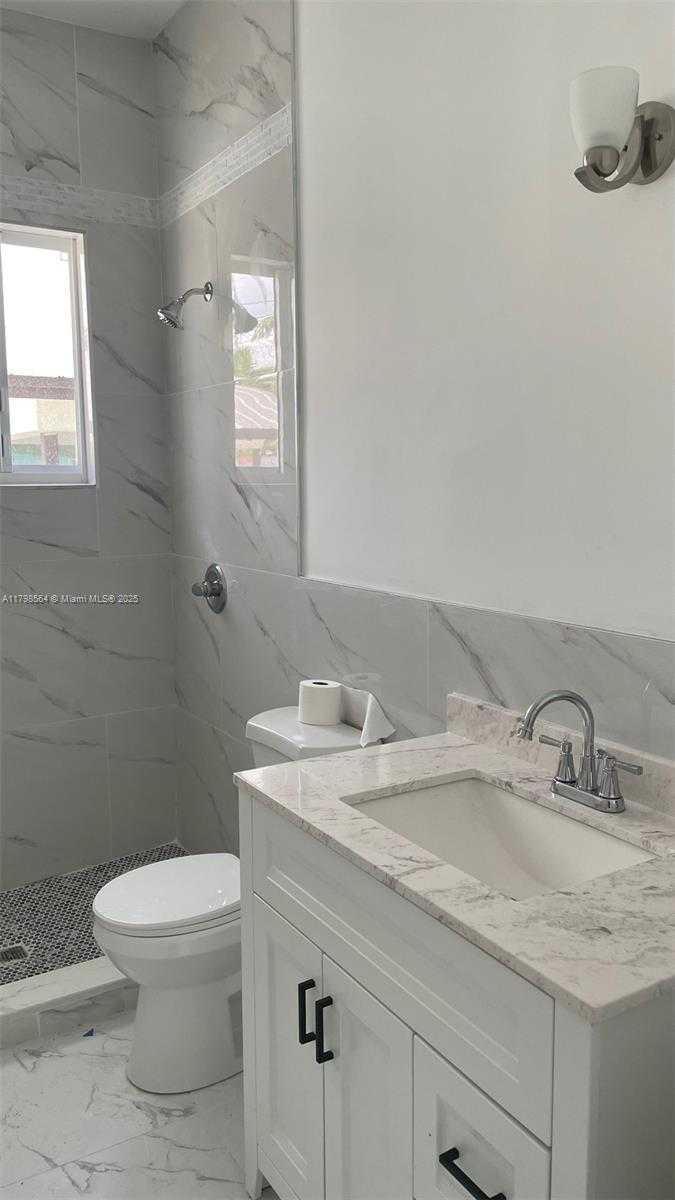 Small Image of 640 SOUTH WEST 12TH AVE, Homestead Number 14