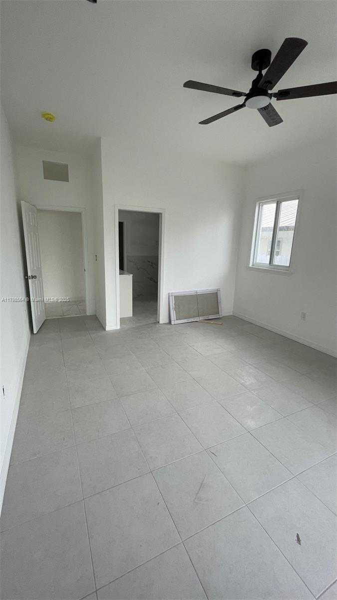 Small Image of 640 SOUTH WEST 12TH AVE, Homestead Number 6
