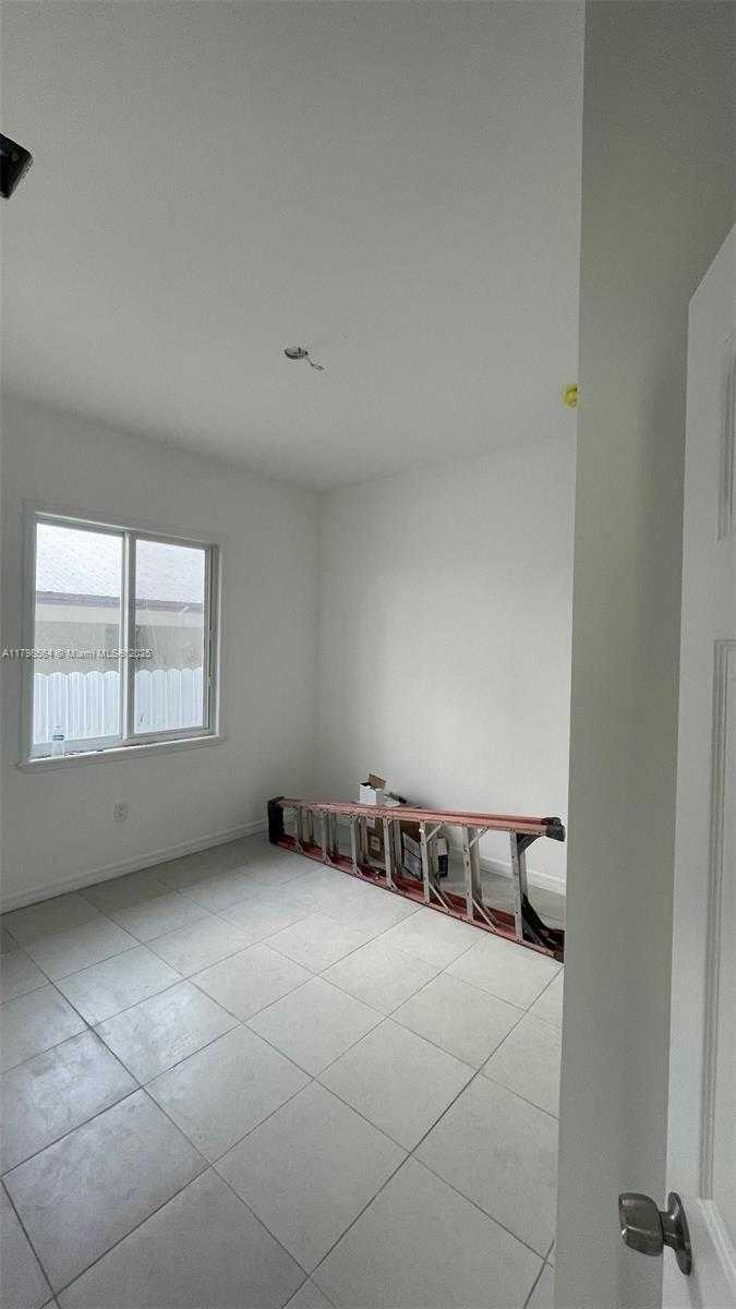 Small Image of 640 SOUTH WEST 12TH AVE, Homestead Number 8