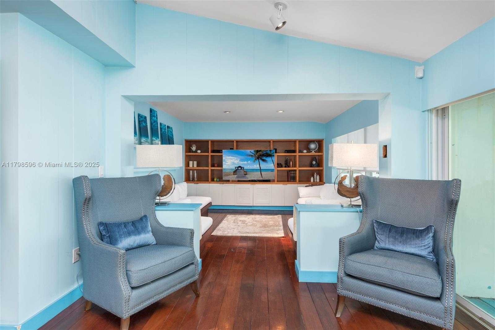 Small Image of 7305 BELLE MEADE ISLAND DR, Miami Number 7