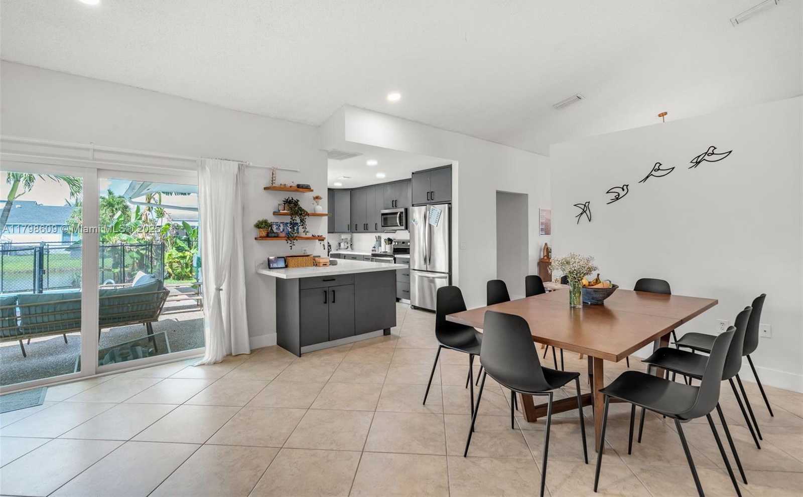 Small Image of 16791 ROYAL POINCIANA DR, Weston Number 13