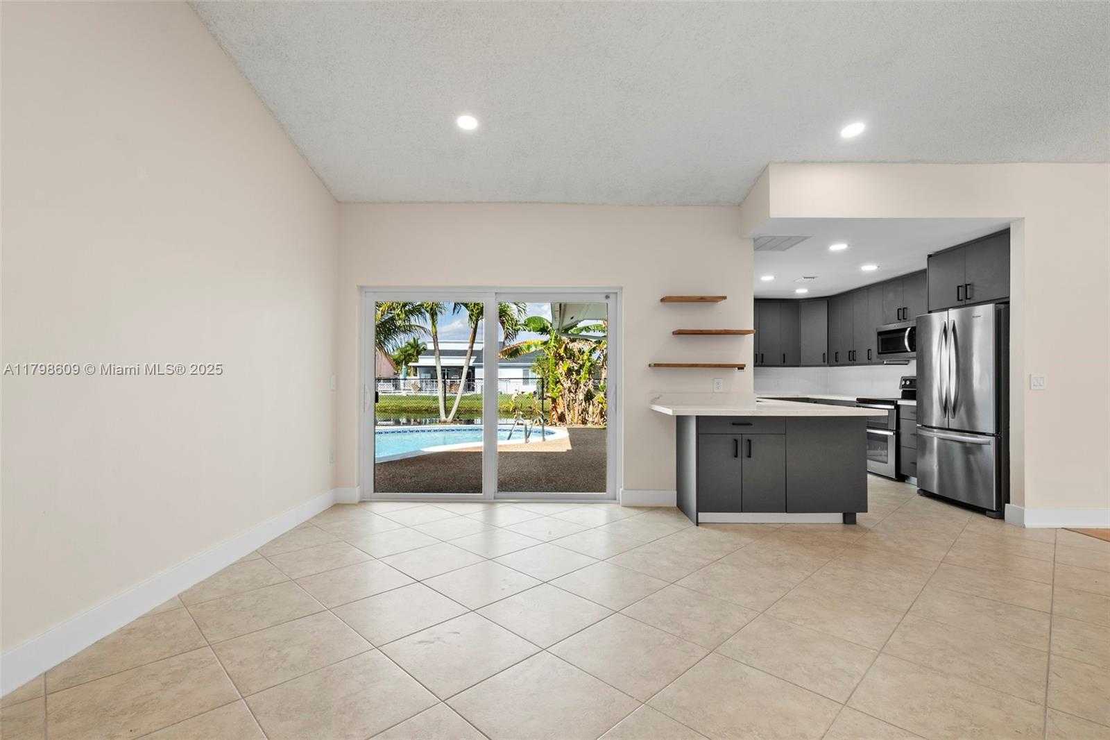 Small Image of 16791 ROYAL POINCIANA DR, Weston Number 15