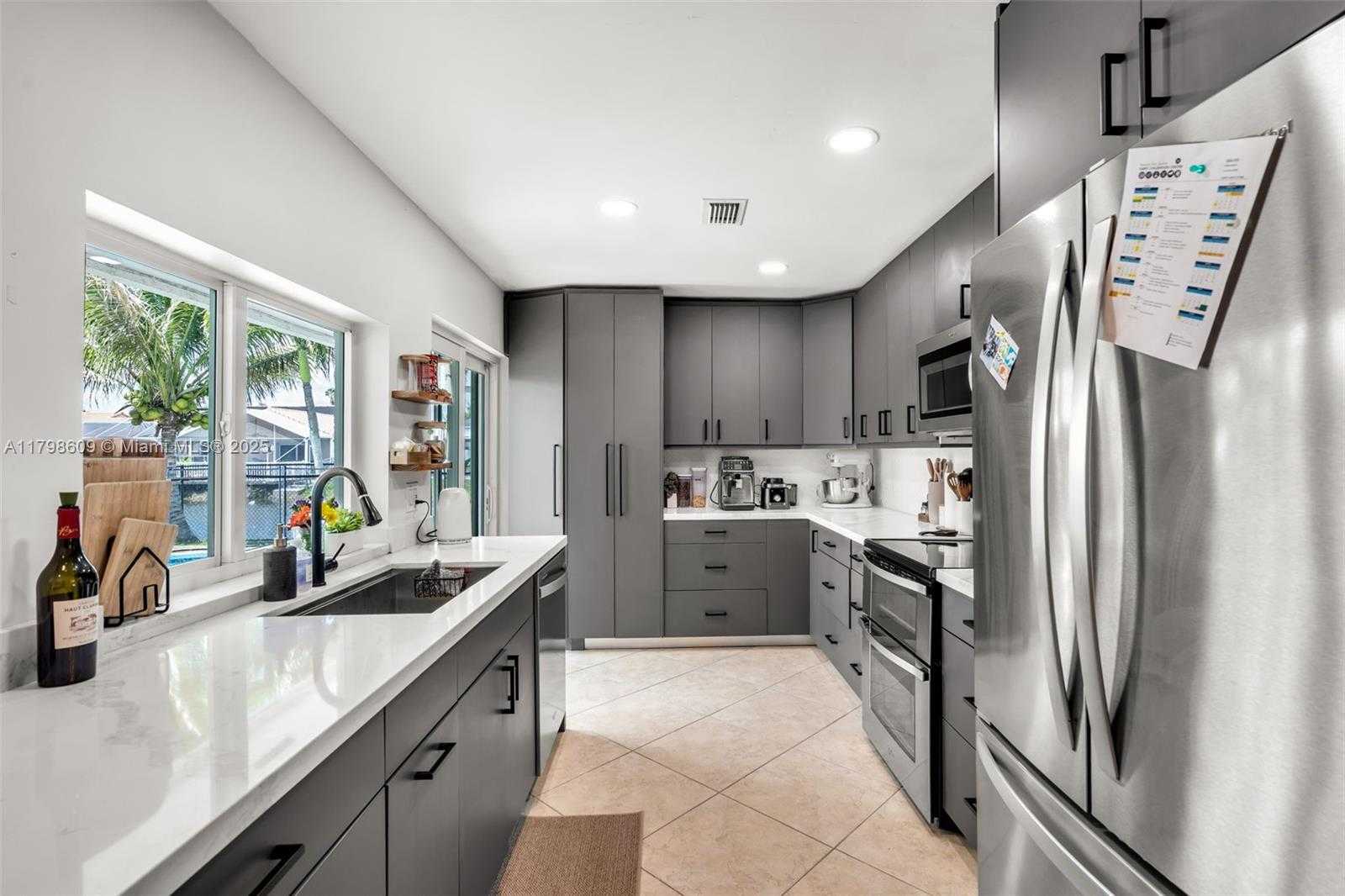 Small Image of 16791 ROYAL POINCIANA DR, Weston Number 17