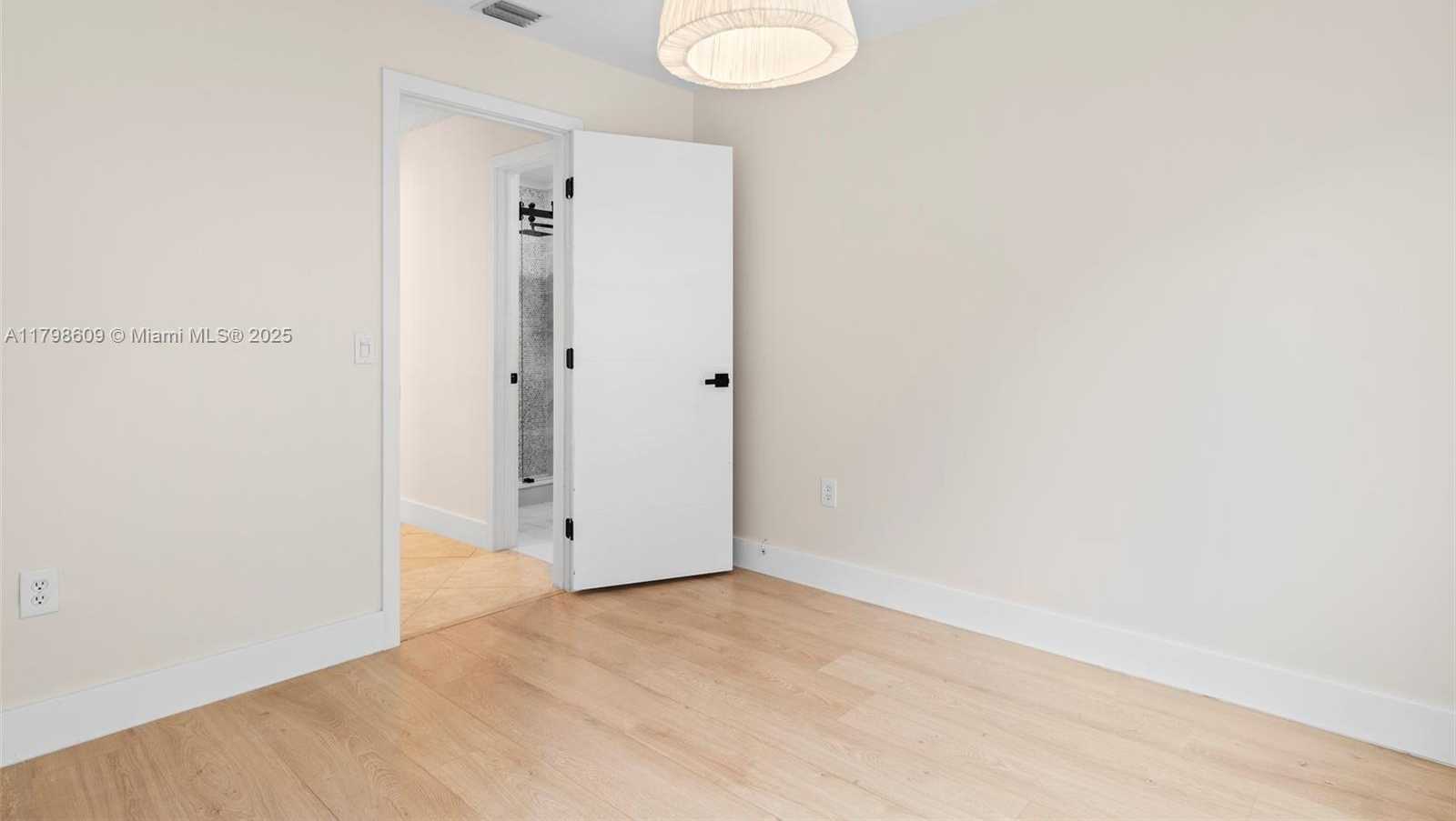 Small Image of 16791 ROYAL POINCIANA DR, Weston Number 22