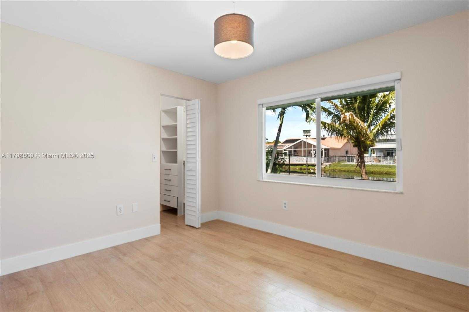 Small Image of 16791 ROYAL POINCIANA DR, Weston Number 24