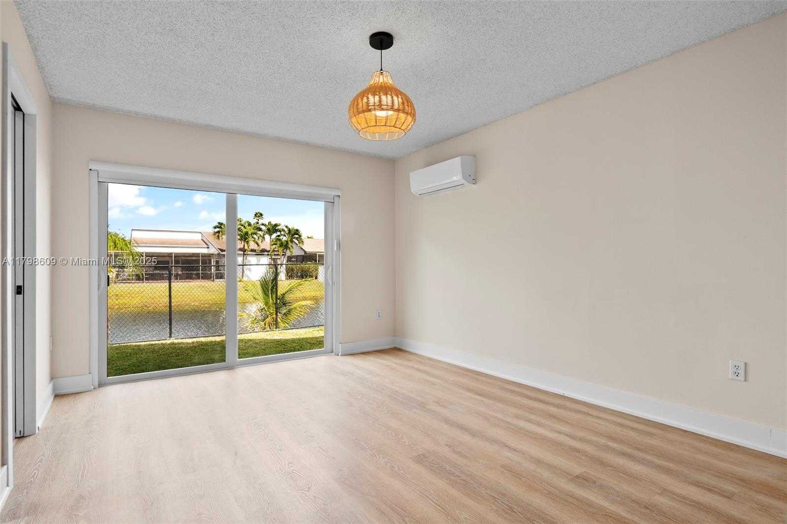 Small Image of 16791 ROYAL POINCIANA DR, Weston Number 34