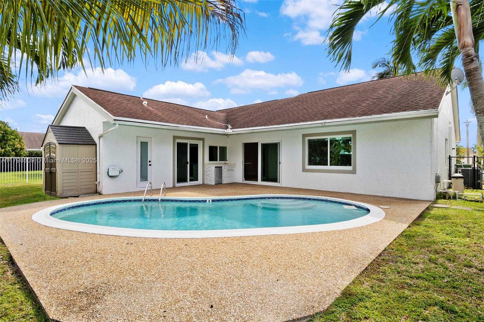 Small Image of 16791 ROYAL POINCIANA DR, Weston Number 43