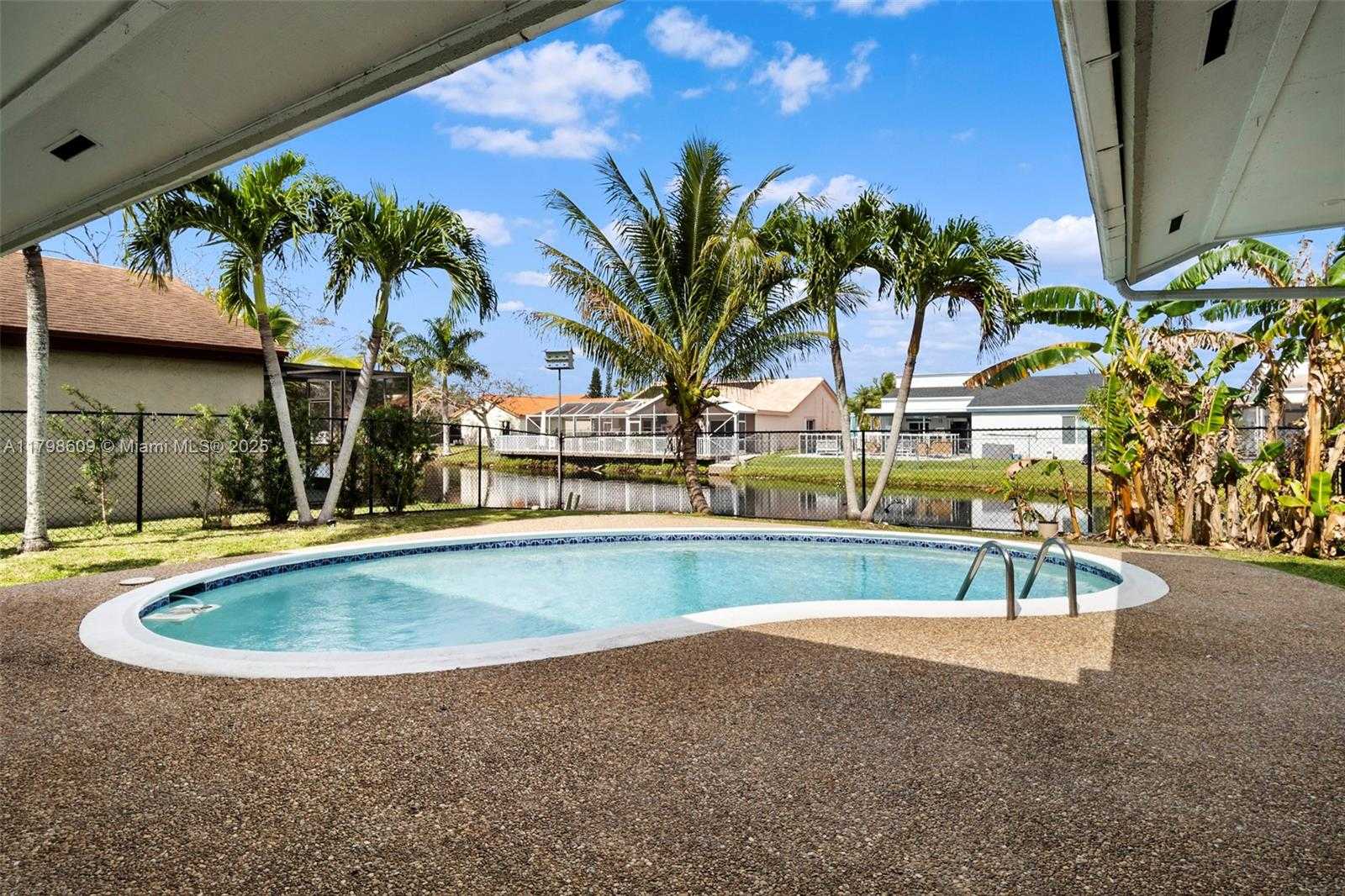 Small Image of 16791 ROYAL POINCIANA DR, Weston Number 46