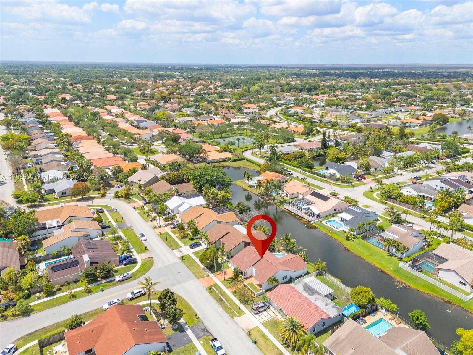 Small Image of 16791 ROYAL POINCIANA DR, Weston Number 49