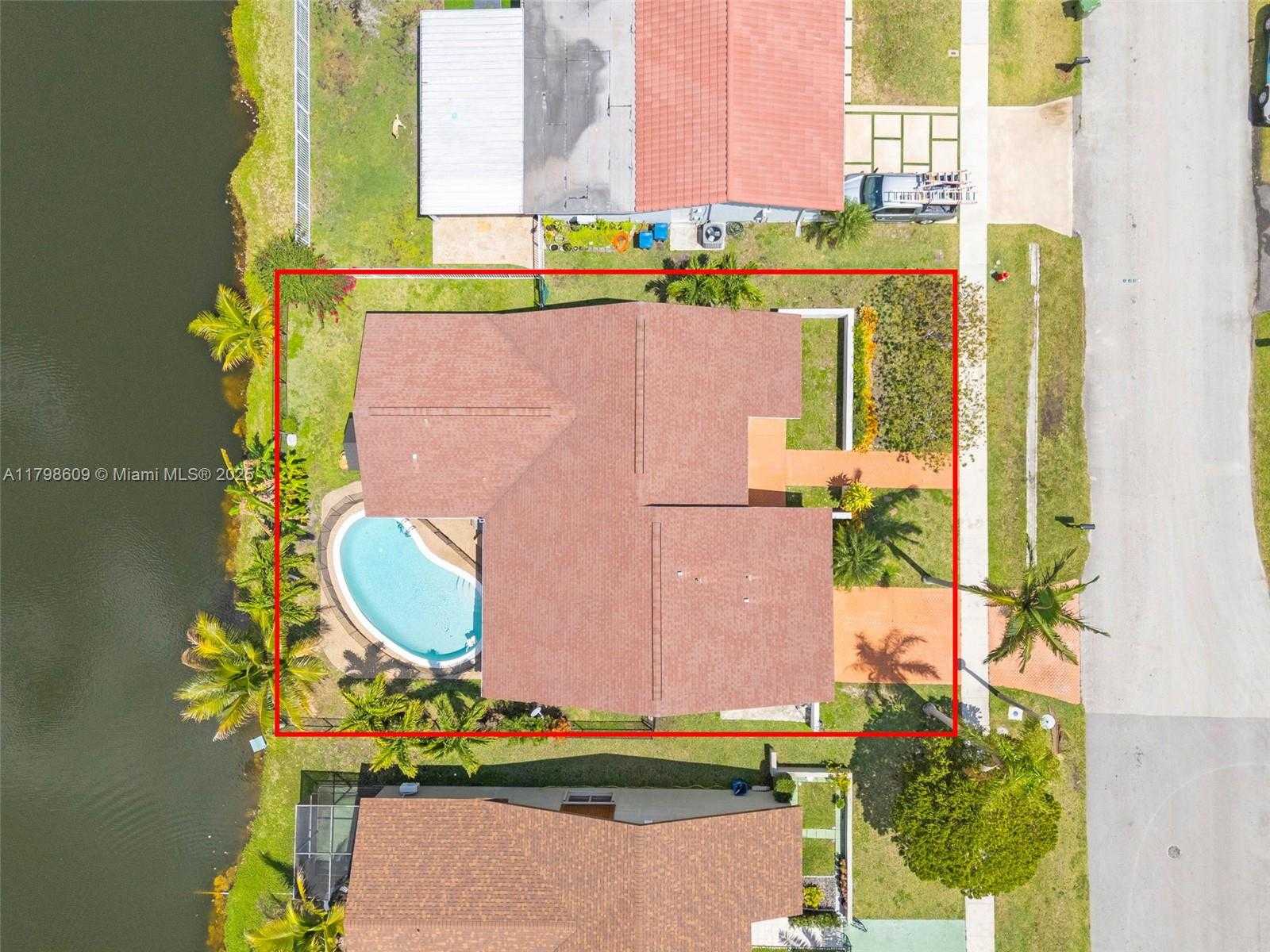 Small Image of 16791 ROYAL POINCIANA DR, Weston Number 5