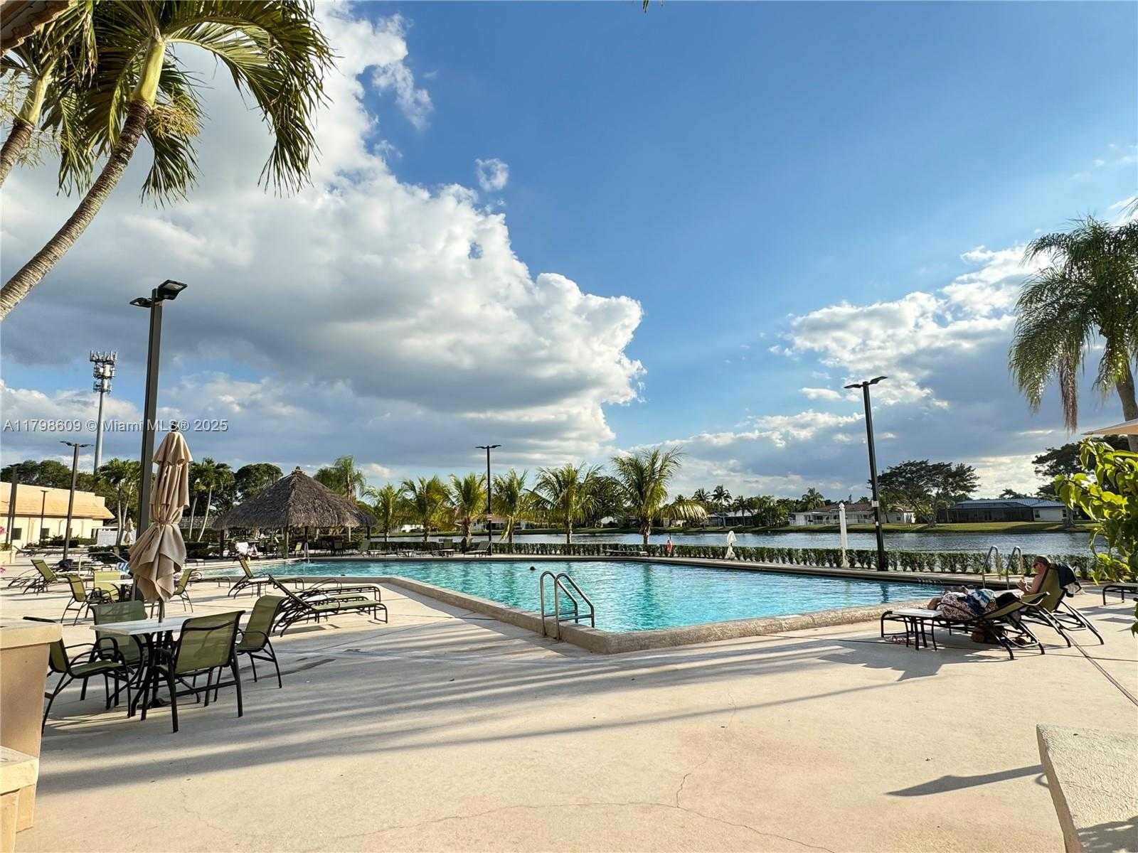 Small Image of 16791 ROYAL POINCIANA DR, Weston Number 57