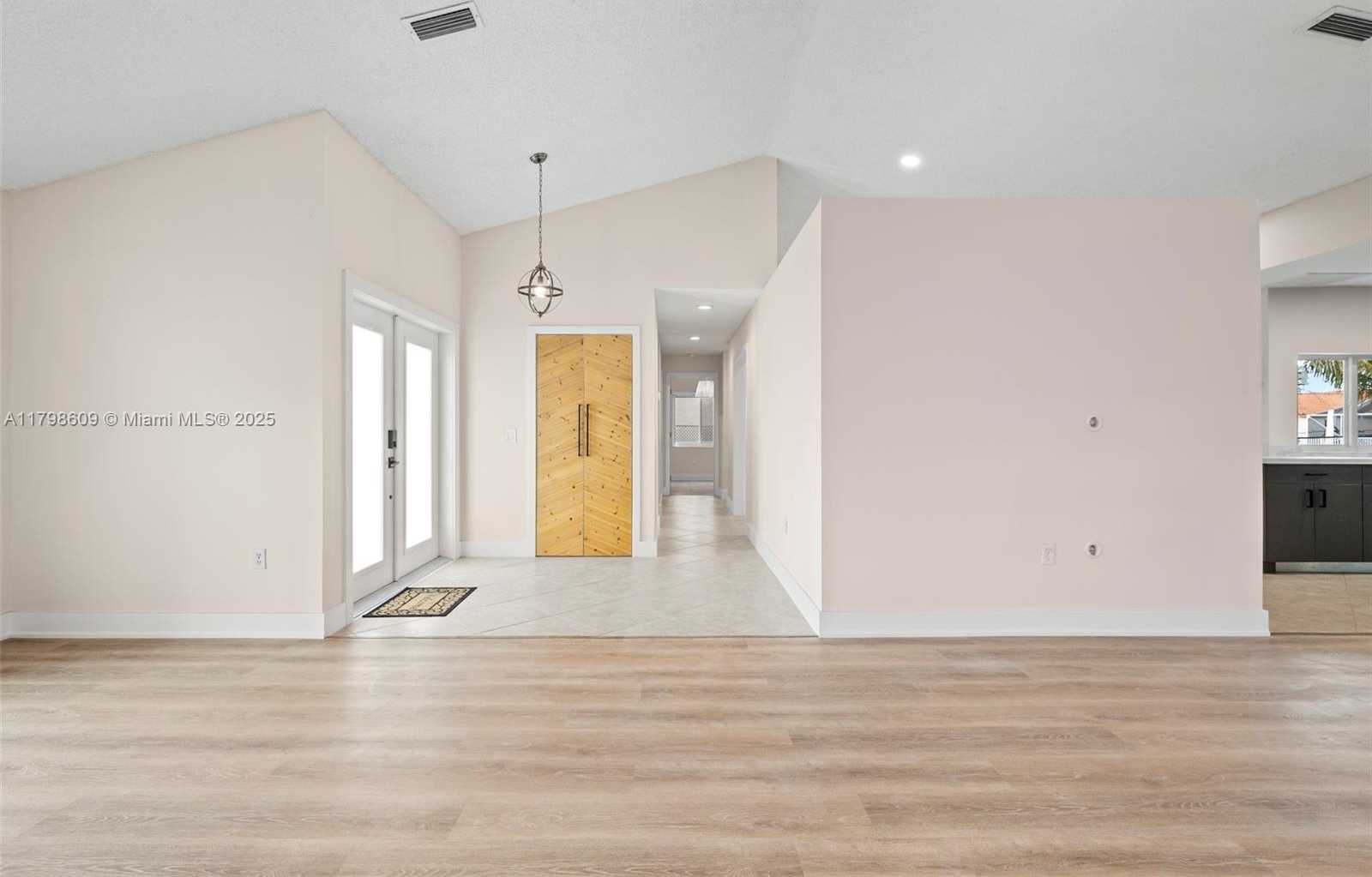 Small Image of 16791 ROYAL POINCIANA DR, Weston Number 8