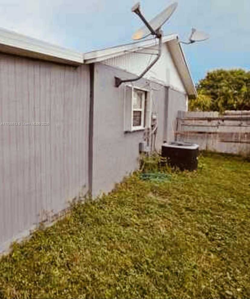 Small Image of 8130 SOUTH WEST 7TH CT, North Lauderdale Number 24