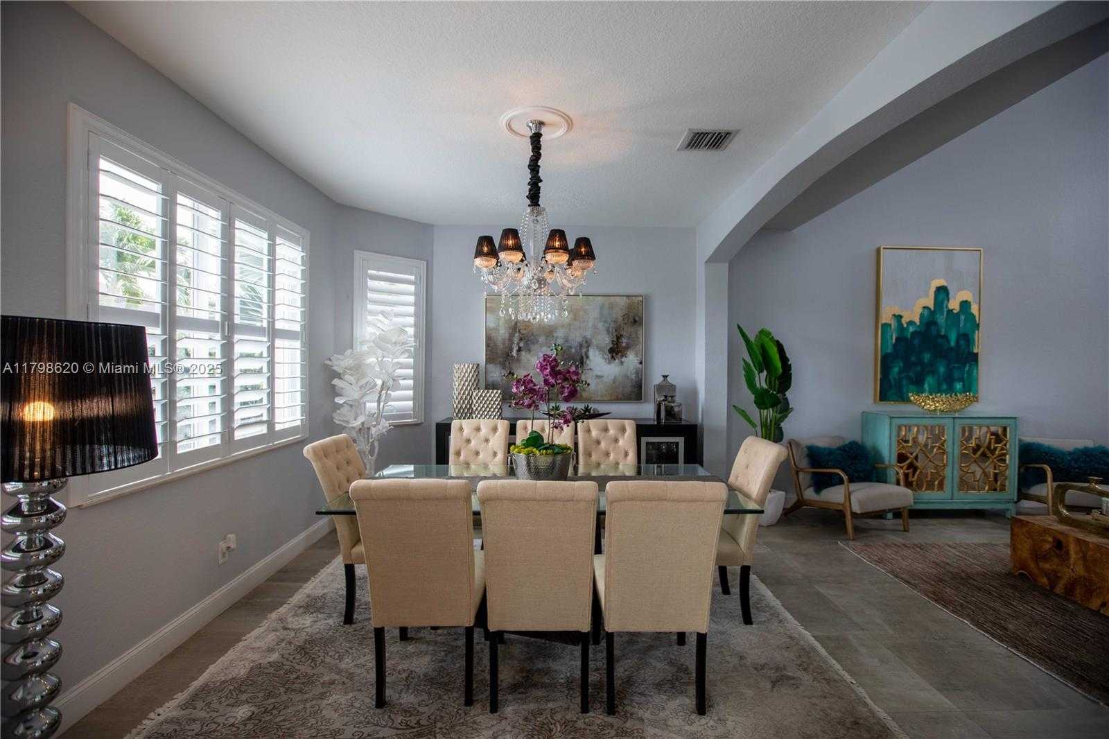 Small Image of 4450 LAUREL PL, Weston Number 13