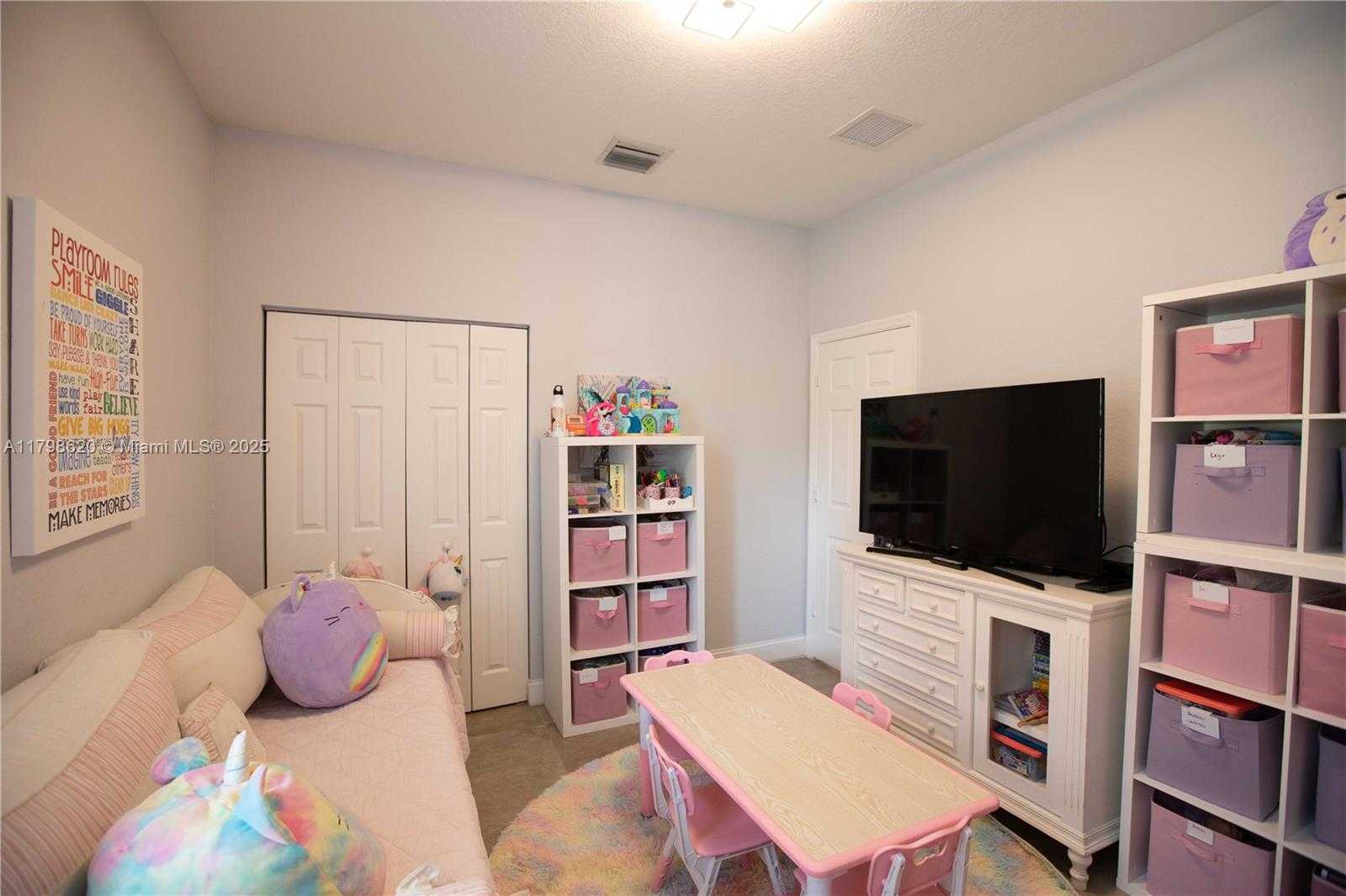 Small Image of 4450 LAUREL PL, Weston Number 18