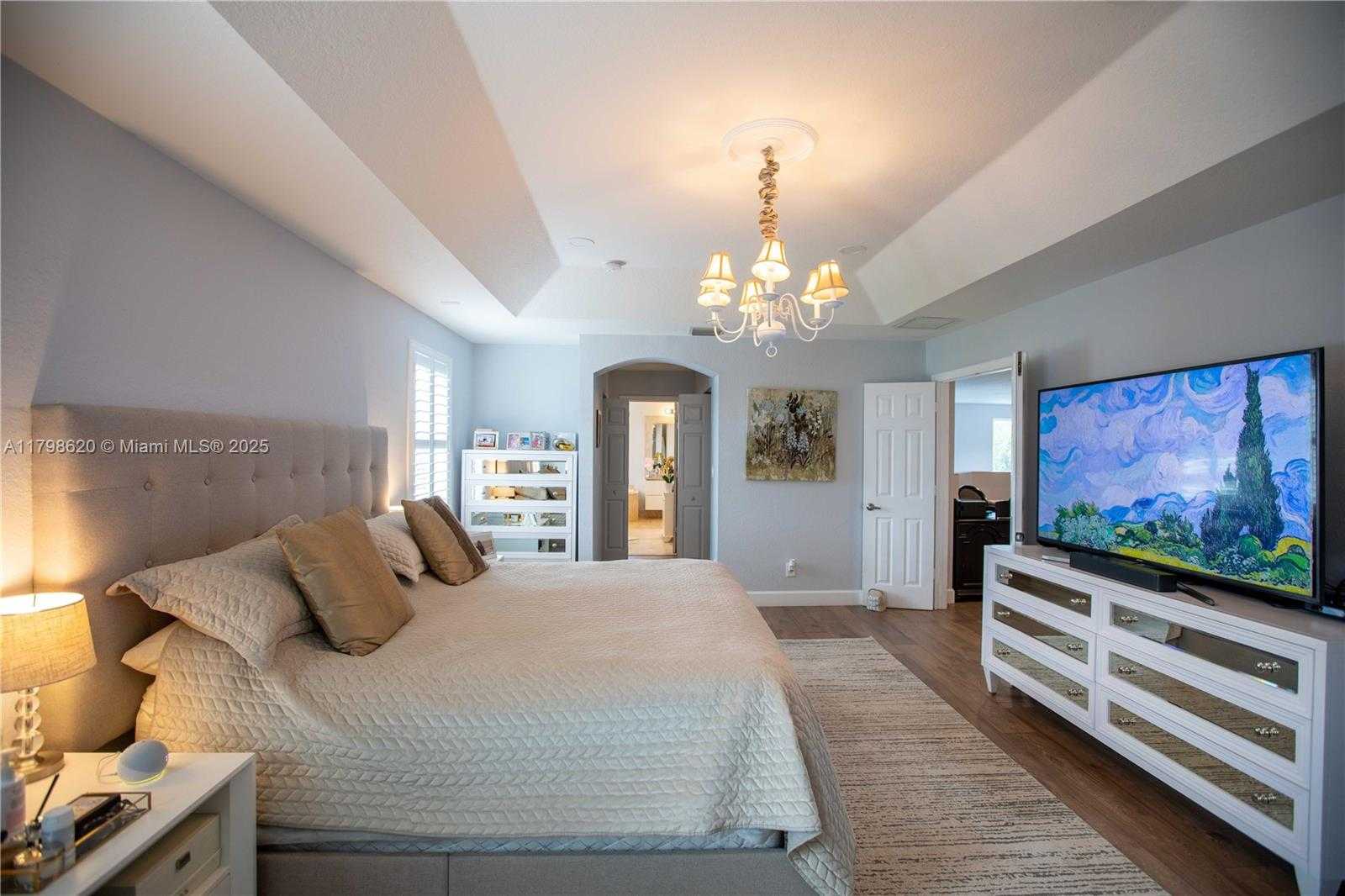 Small Image of 4450 LAUREL PL, Weston Number 22