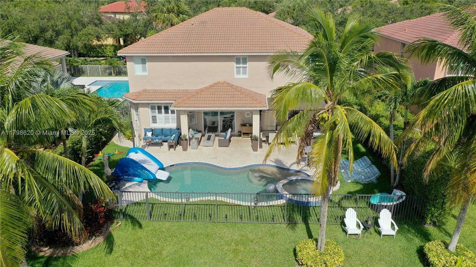 Small Image of 4450 LAUREL PL, Weston Number 46