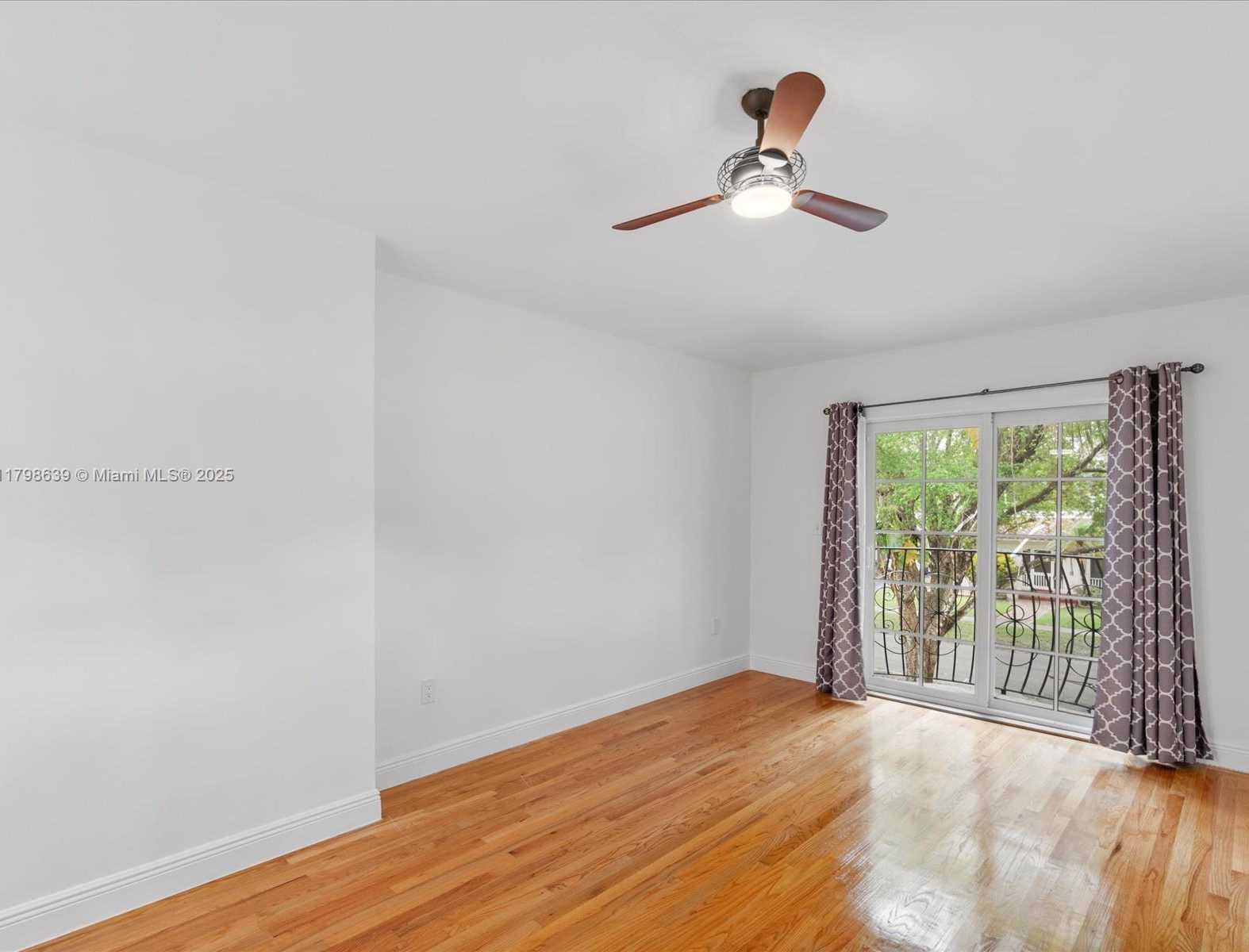 Small Image of 1125 ASTURIA AVE, Coral Gables Number 11