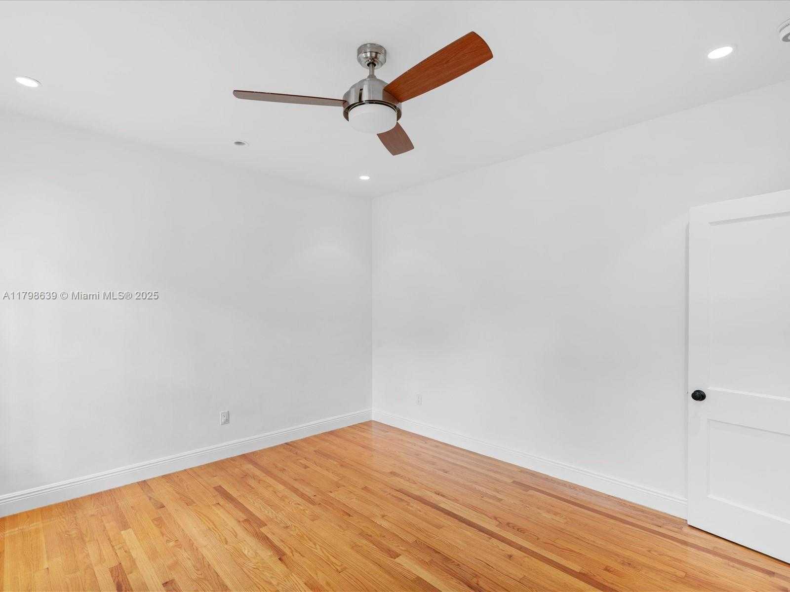Small Image of 1125 ASTURIA AVE, Coral Gables Number 20