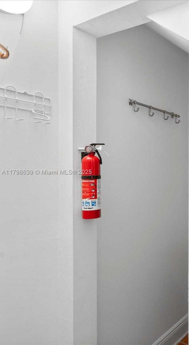 Small Image of 1125 ASTURIA AVE, Coral Gables Number 24