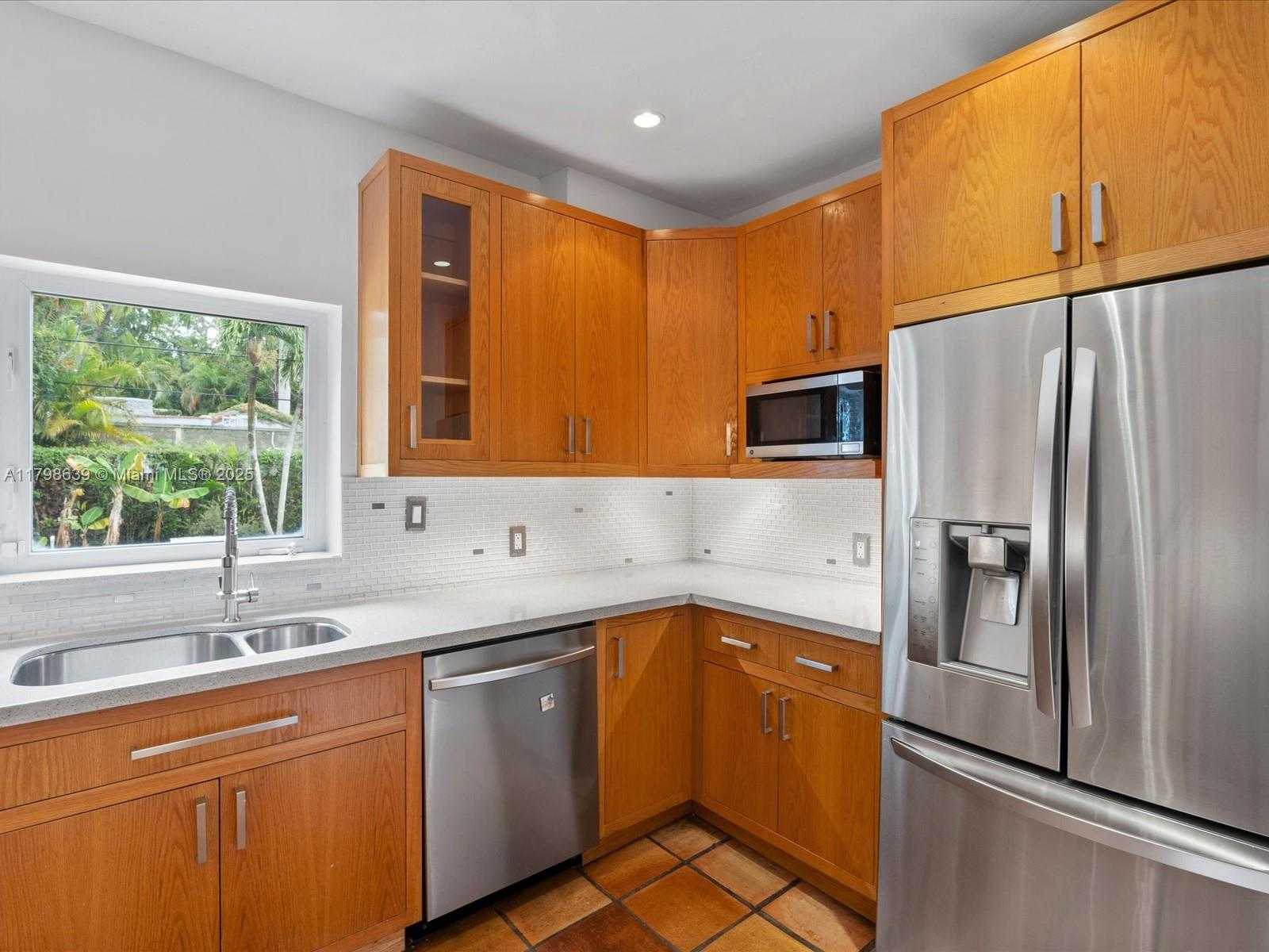Small Image of 1125 ASTURIA AVE, Coral Gables Number 26