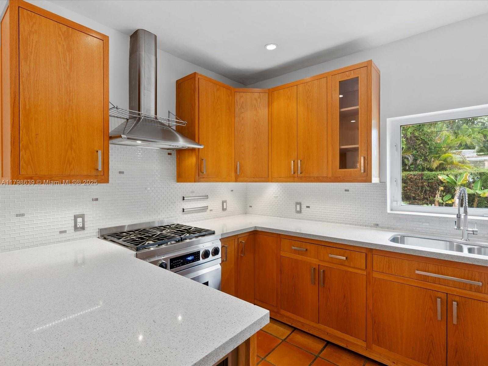 Small Image of 1125 ASTURIA AVE, Coral Gables Number 28