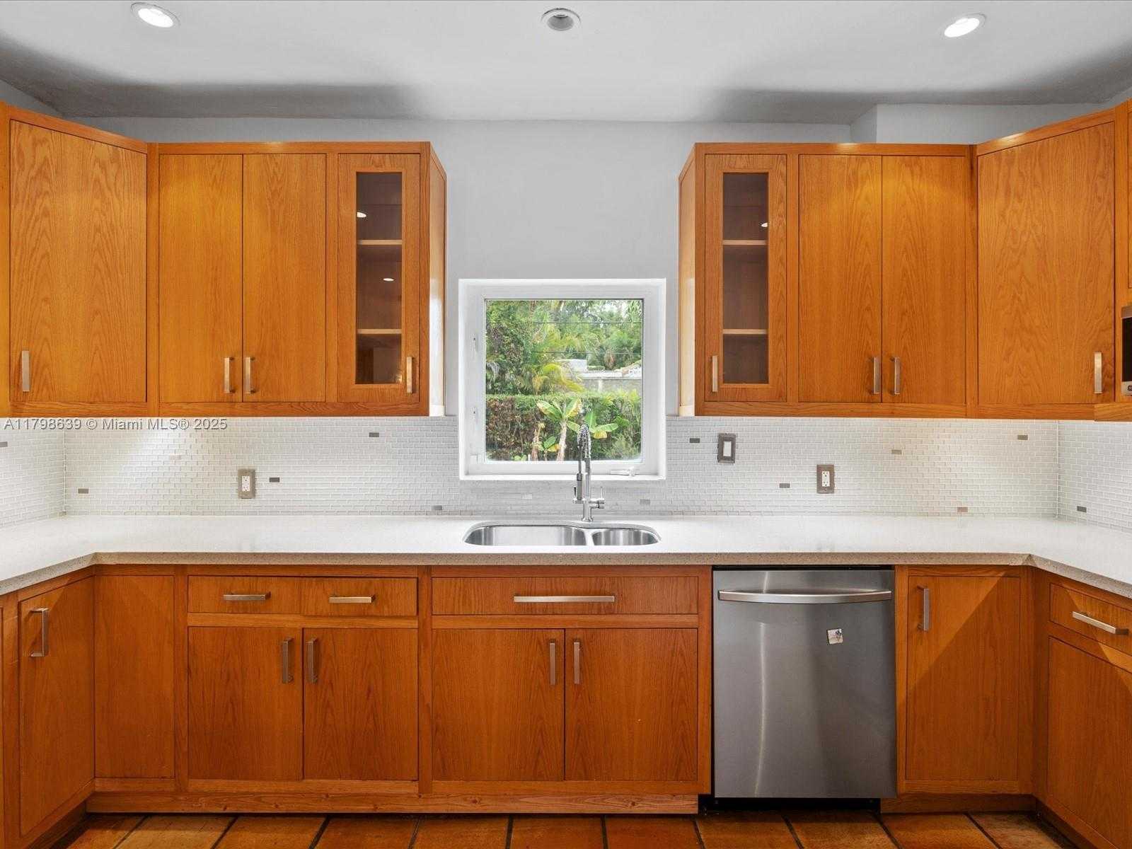Small Image of 1125 ASTURIA AVE, Coral Gables Number 29