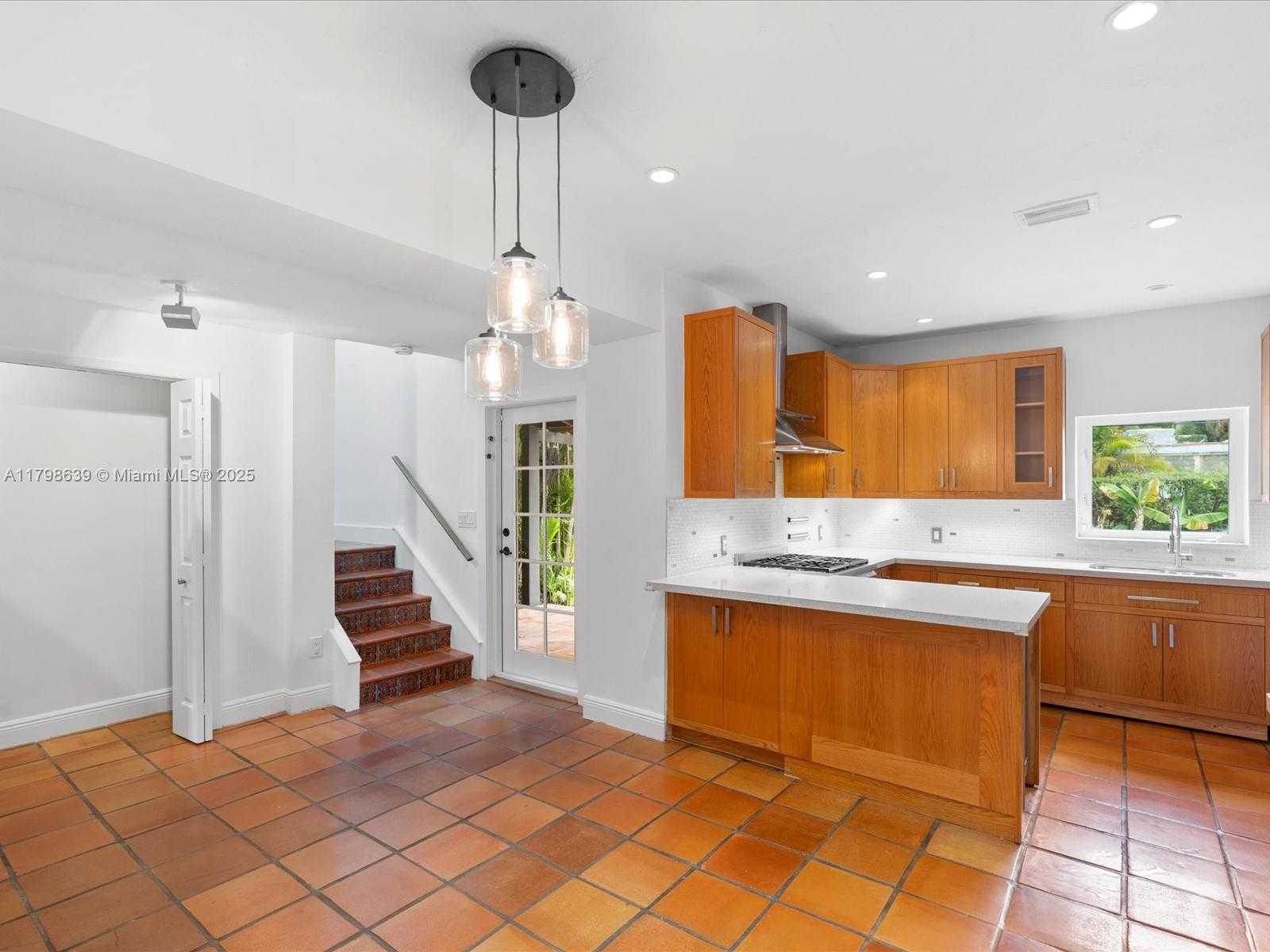 Small Image of 1125 ASTURIA AVE, Coral Gables Number 32
