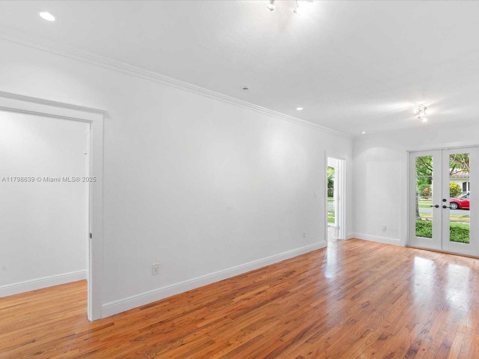 Small Image of 1125 ASTURIA AVE, Coral Gables Number 35
