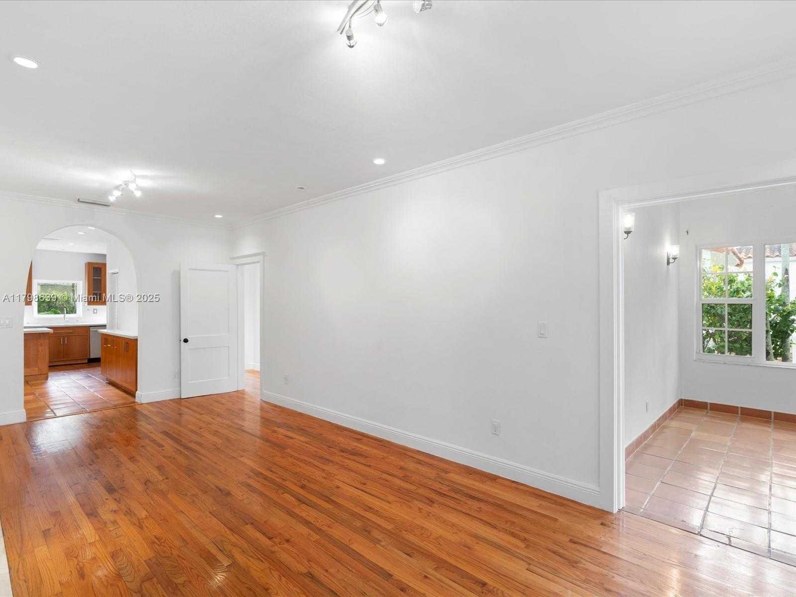 Small Image of 1125 ASTURIA AVE, Coral Gables Number 37