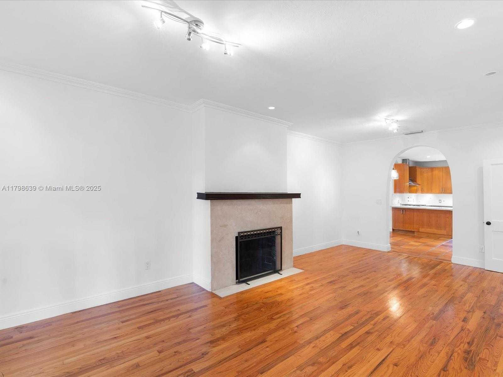 Small Image of 1125 ASTURIA AVE, Coral Gables Number 38