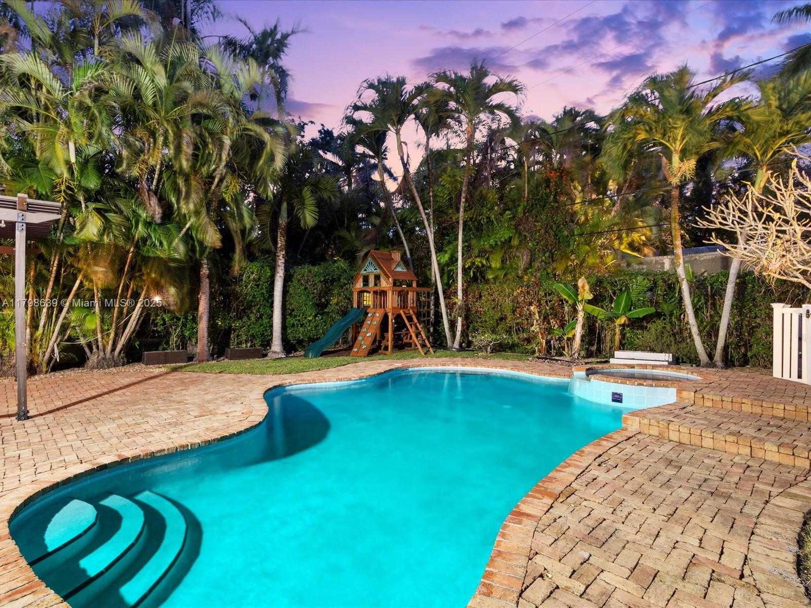 Small Image of 1125 ASTURIA AVE, Coral Gables Number 42