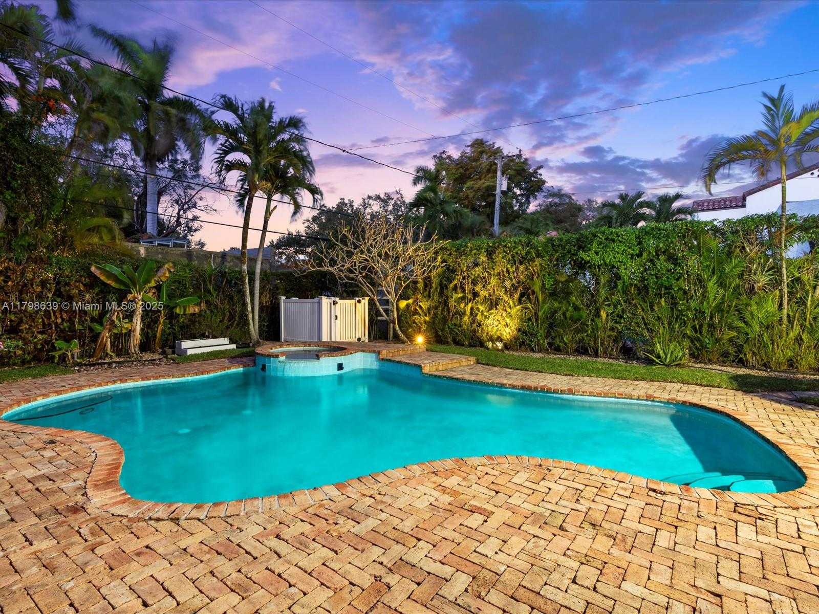 Small Image of 1125 ASTURIA AVE, Coral Gables Number 43