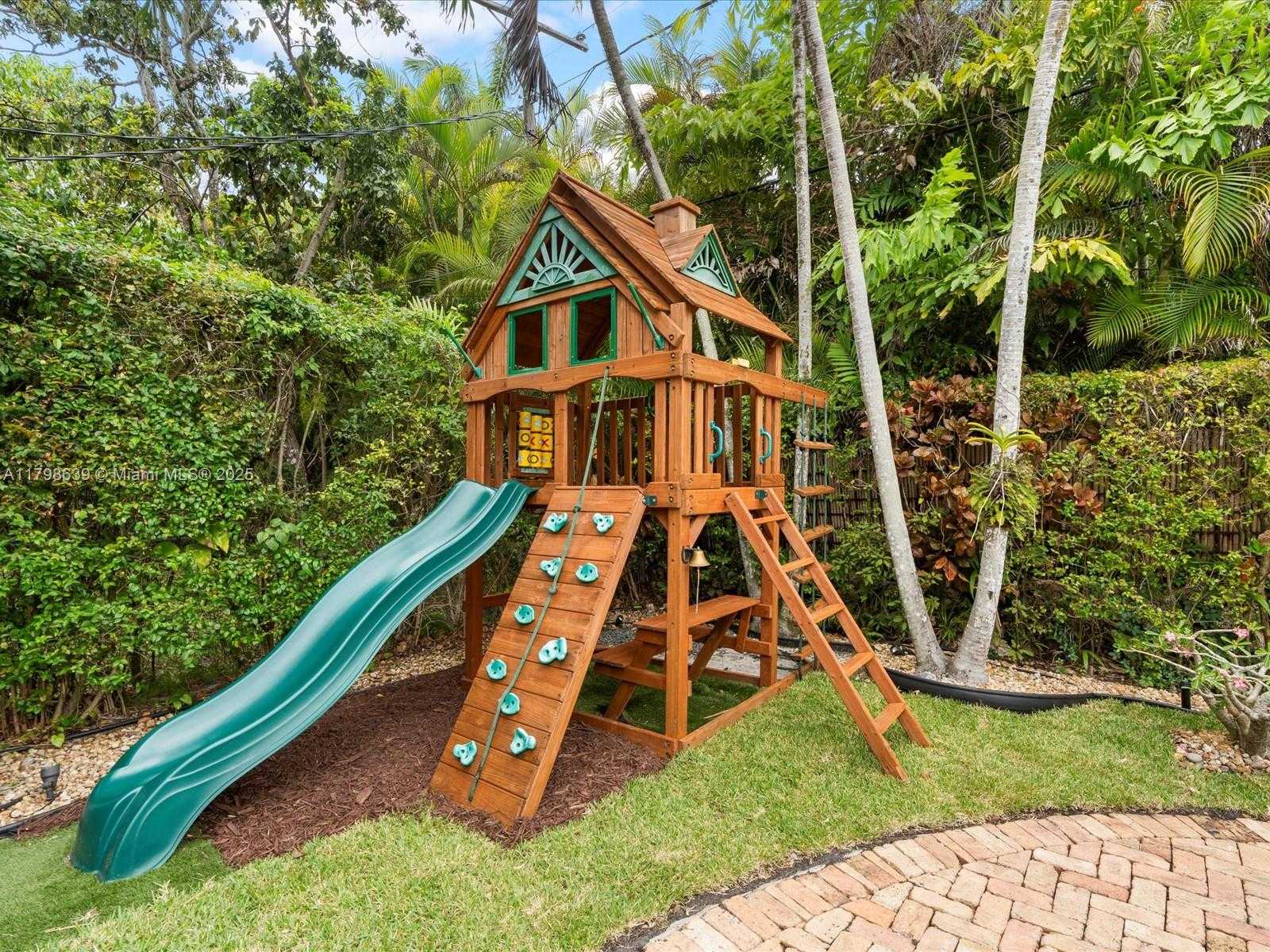 Small Image of 1125 ASTURIA AVE, Coral Gables Number 49