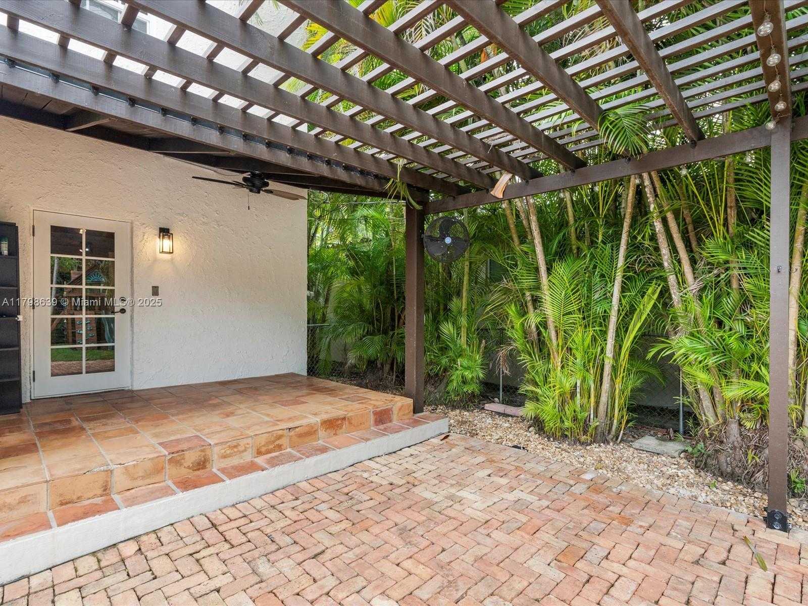 Small Image of 1125 ASTURIA AVE, Coral Gables Number 50